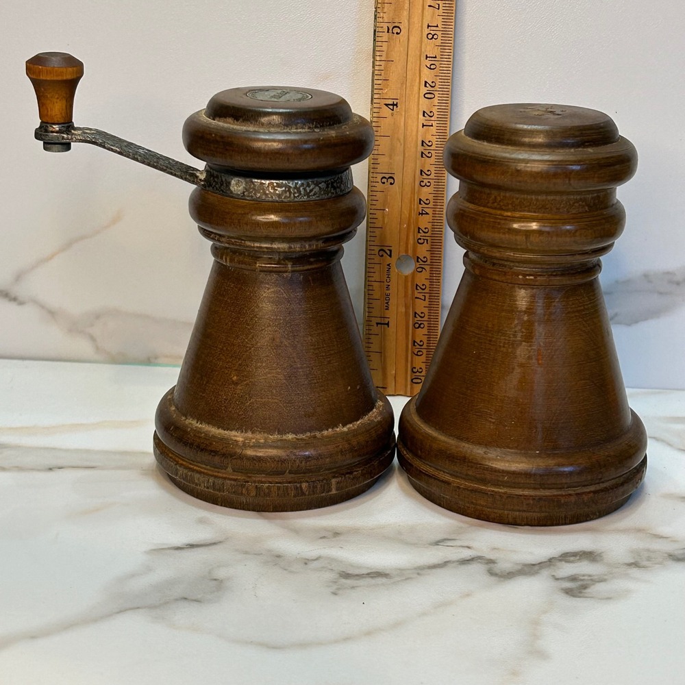 Vintage Mr. Dudley Wood Salt Shaker & Pepper Mill Set Crank Grinder Mid Century